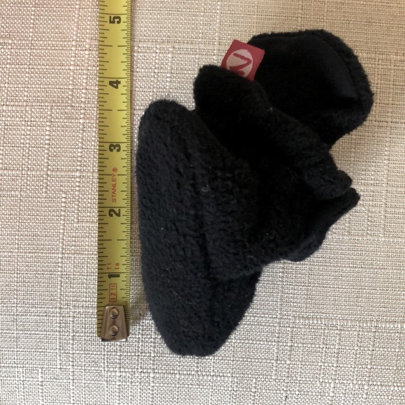 SOLD Zutano 0-3 Month Fleece Snap Bootie Black - Picture 7 of 8